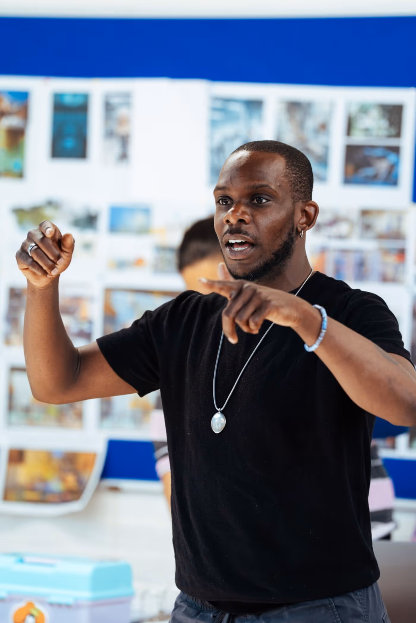 Photos: Headlong's ROBOTA in Rehearsal at Oxford Image