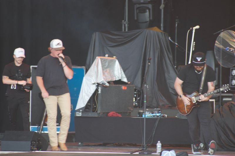 Photo Coverage: Austin Williams and Lauren Alaina @Acrisure Amphitheater June 26th, 2026 — photo 6 of 33