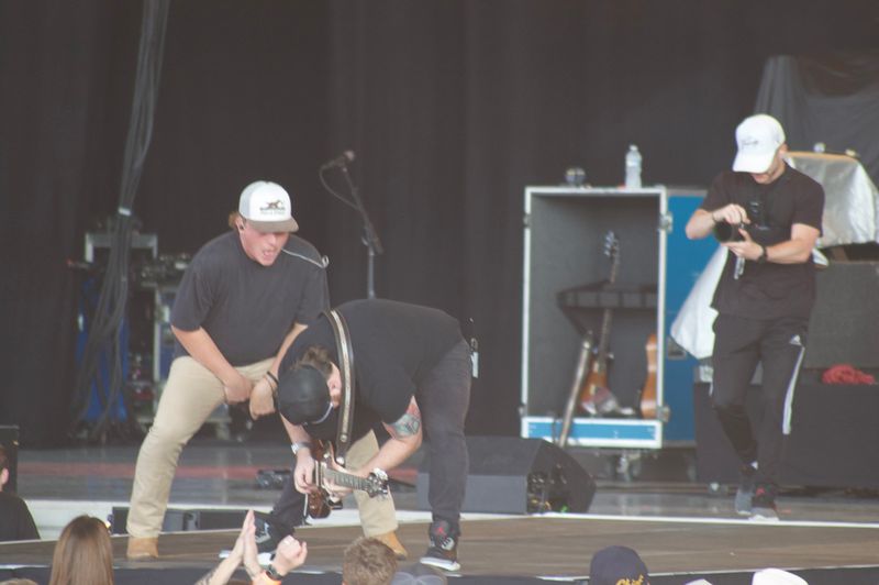 Photo Coverage: Austin Williams and Lauren Alaina @Acrisure Amphitheater June 26th, 2026 — photo 7 of 33