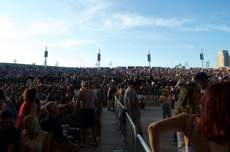 Photo Coverage: Austin Williams and Lauren Alaina @Acrisure Amphitheater June 26th, 2026 — photo 32 of 33