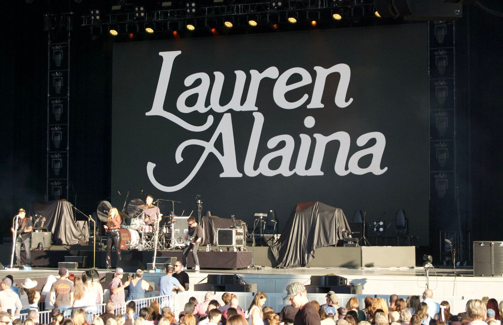 Photo Coverage: Austin Williams and Lauren Alaina @Acrisure Amphitheater June 26th, 2026 Image