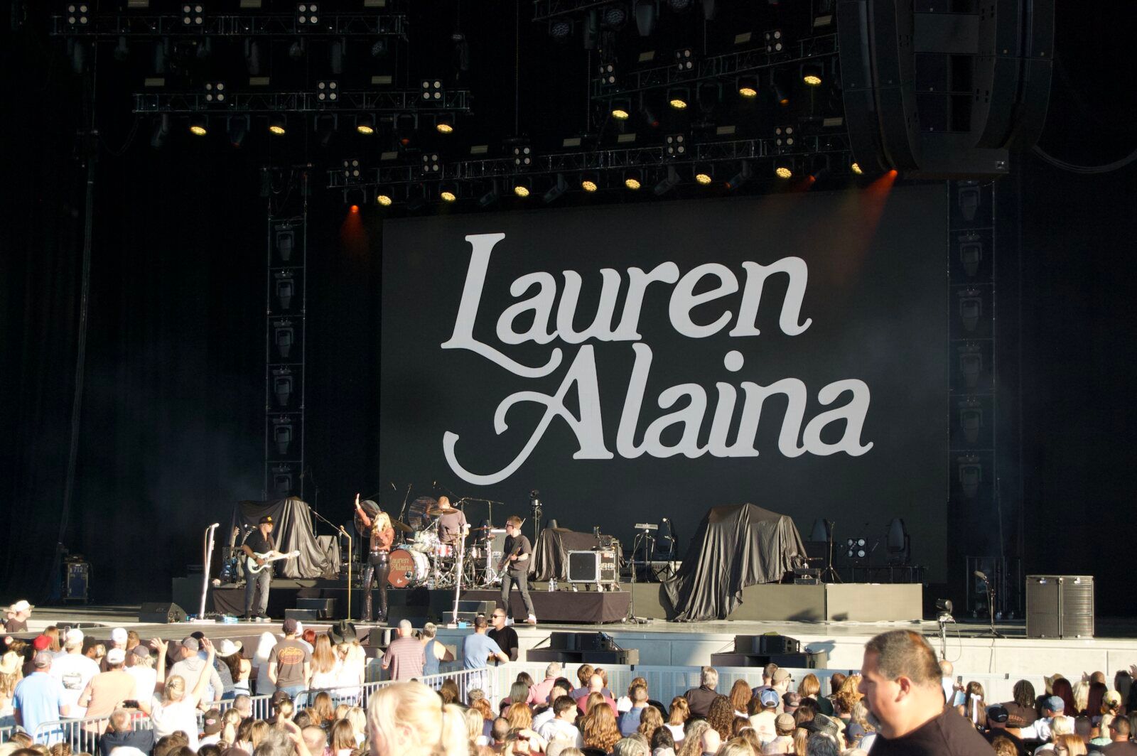 Photo Coverage: Austin Williams and Lauren Alaina @Acrisure Amphitheater June 26th, 2026 Image