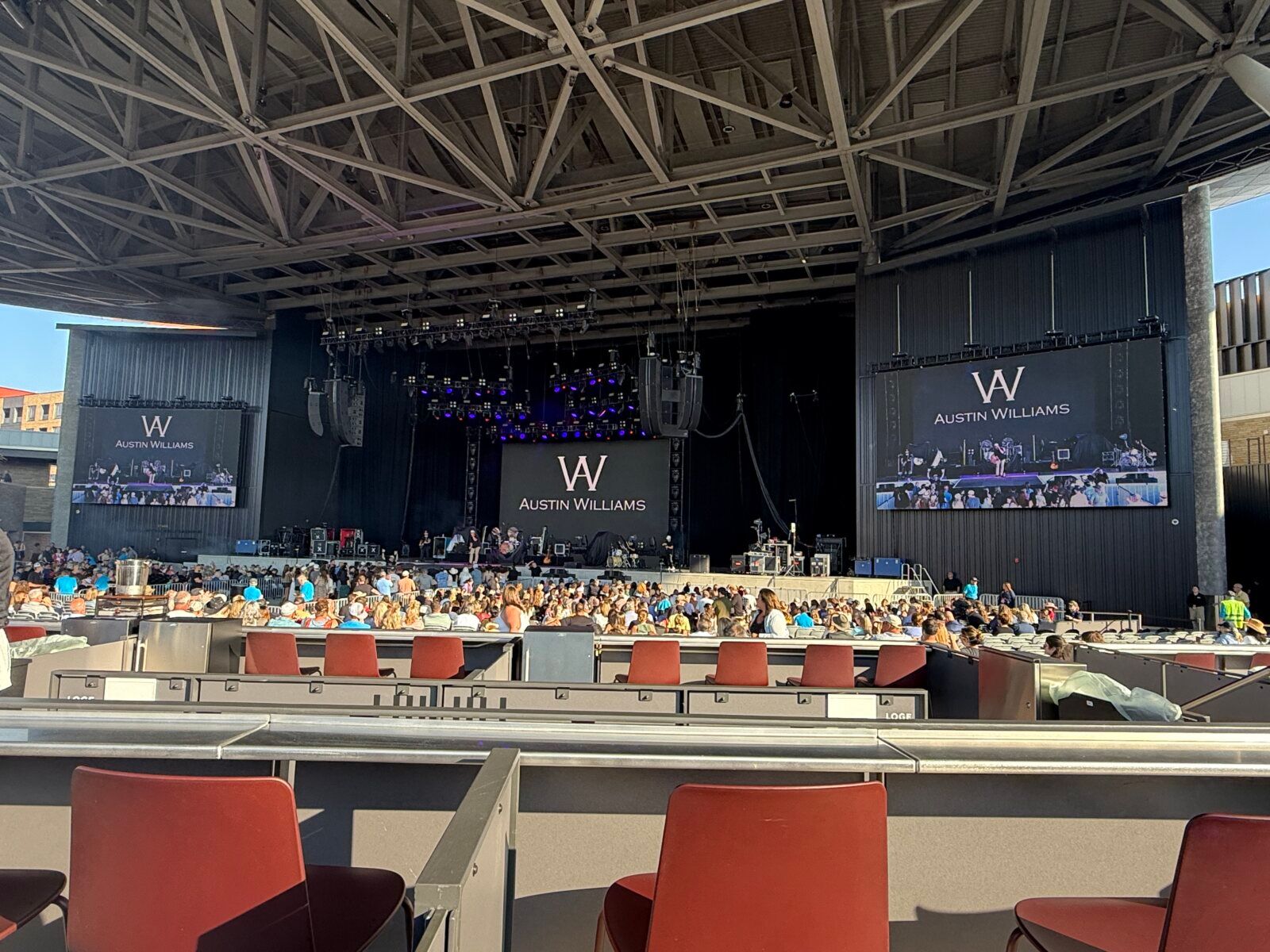 Photo Coverage: Austin Williams and Lauren Alaina @Acrisure Amphitheater June 26th, 2026 Image