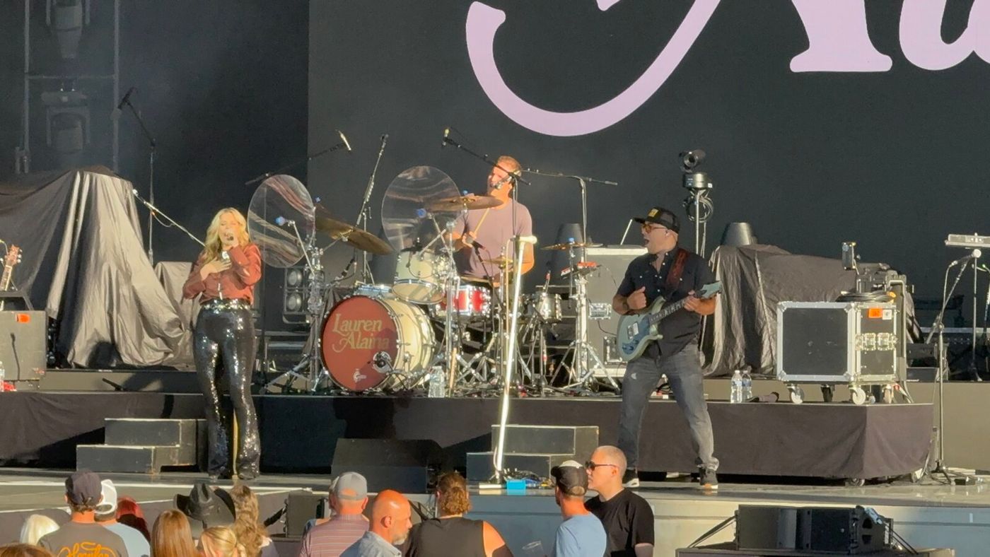 Photo Coverage: Austin Williams and Lauren Alaina @Acrisure Amphitheater June 26th, 2026 Image