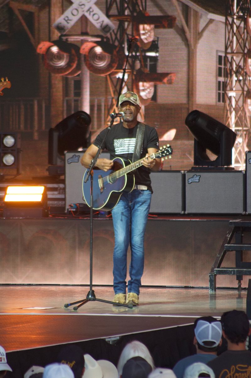 Photo Coverage: Darius Rucker @Acrisure Amphitheater June 26th, 2026 — photo 2 of 29
