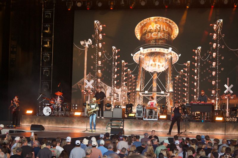 Photo Coverage: Darius Rucker @Acrisure Amphitheater June 26th, 2026 — photo 15 of 29