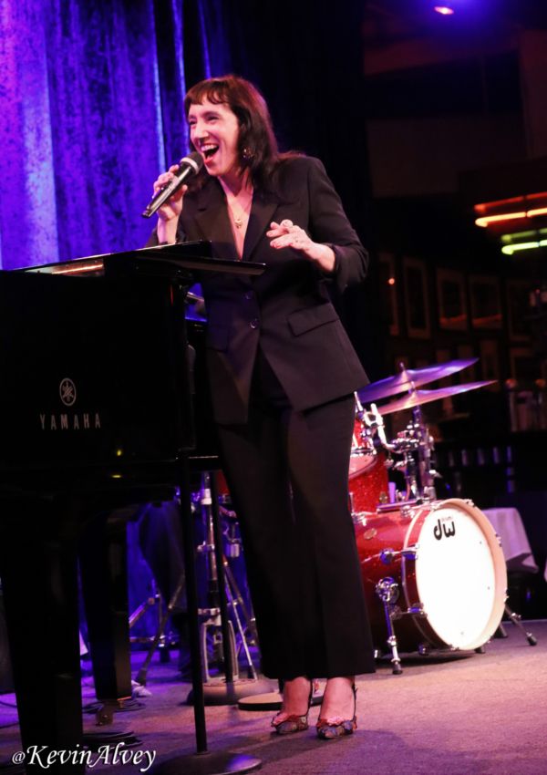 Photos: Gabrielle Stravelli And Billy Stritch in BOSSA & BEYOND At Birdland — photo 45 of 55