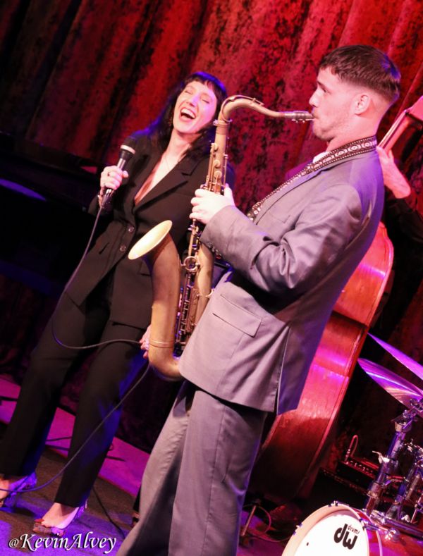 Photos: Gabrielle Stravelli And Billy Stritch in BOSSA & BEYOND At Birdland — photo 48 of 55