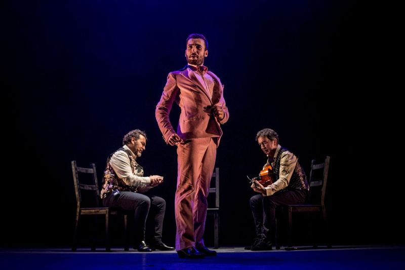 Review: COMPAŇÍA MARCO FLORES - RAYUELA, Sadler's Wells East Image