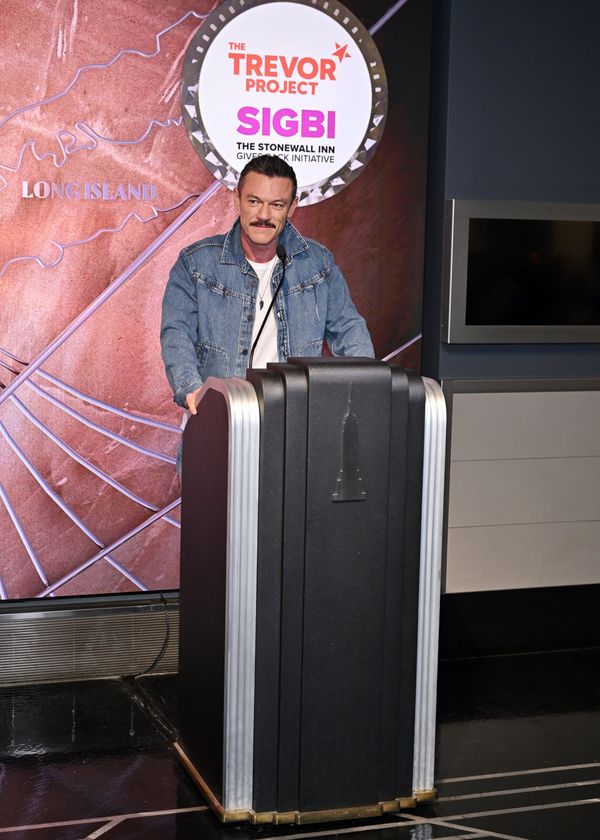 Luke Evans Photo