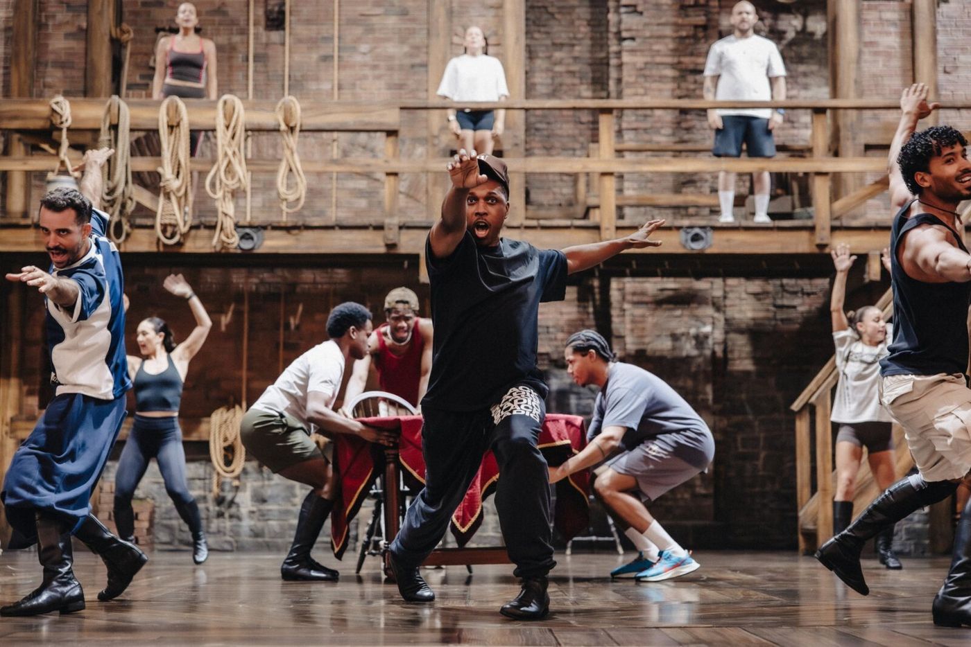 Photos: Leslie Odom, Jr. in Rehearsal Ahead of West End Debut in HAMILTON Image
