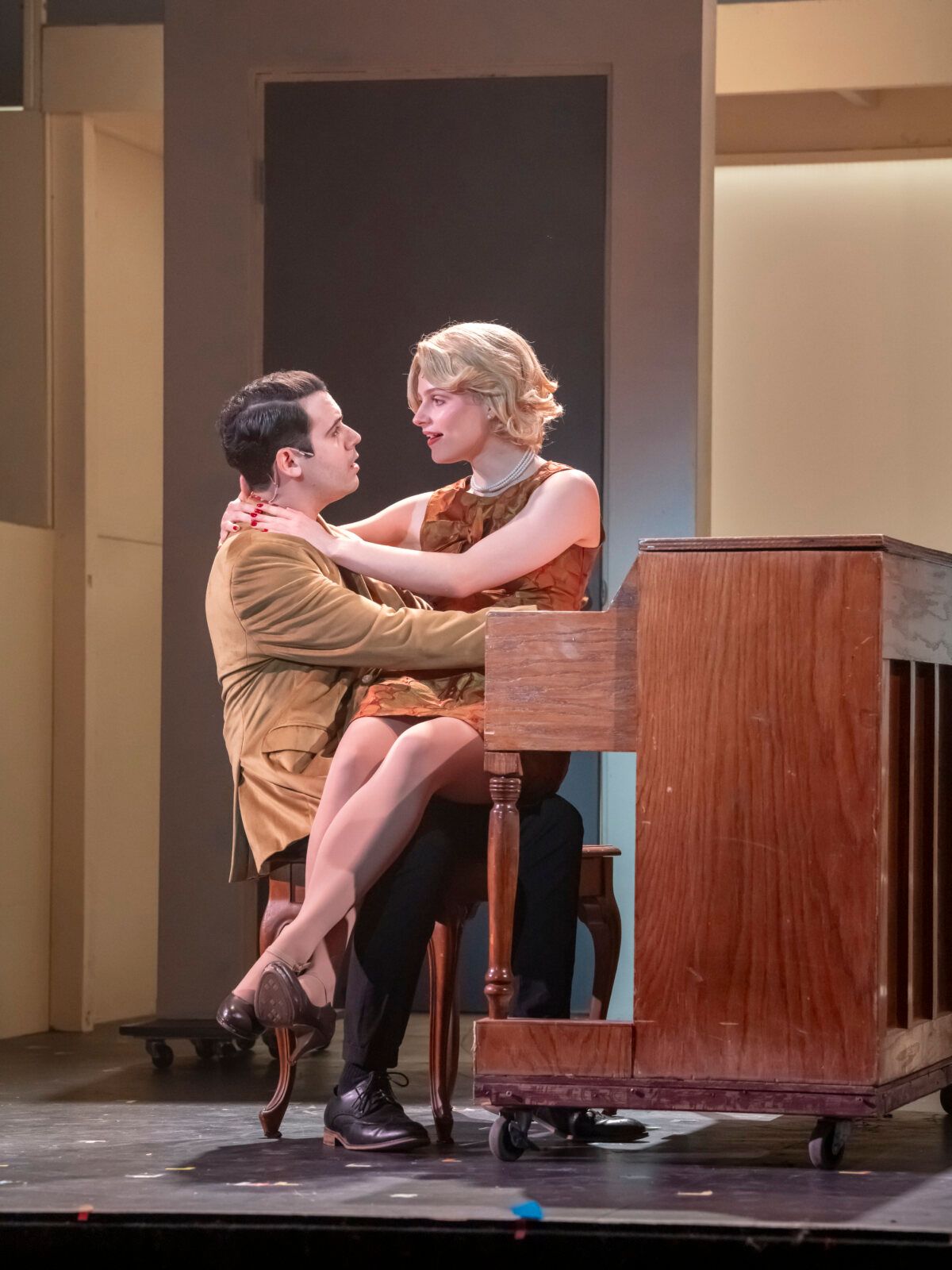 Photos: BEAUTIFUL: THE CAROLE KING MUSICAL at Argyle Theatre — photo 4 of 11