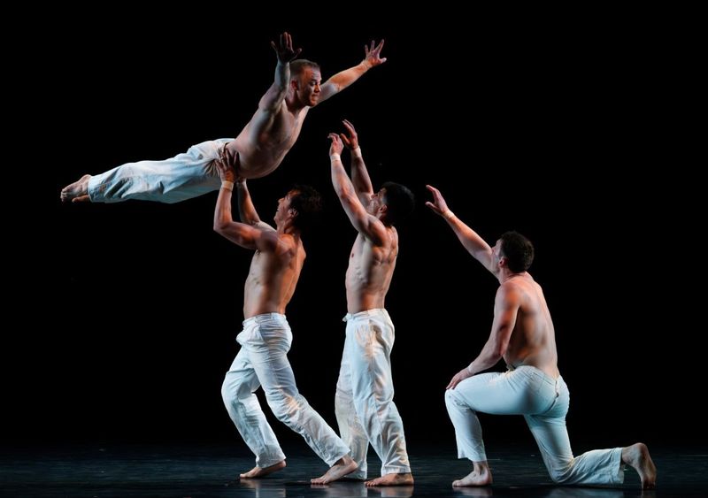 Review: Pilobolus' 'Trips' is Exactly What Dance Needs Right Now Image