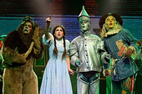 Photos: WIZARD OF OZ to Open at Broadway Palm Dinner Theatre in Fort Myers — photo 1 of 4