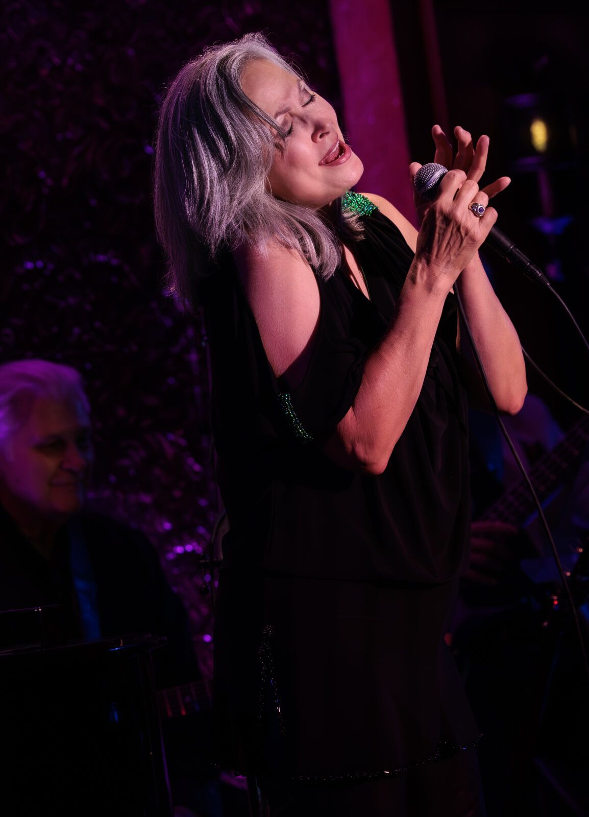 Photos: See Highlights of Linda Eder's Latest 54 Below Residency — photo 2 of 20