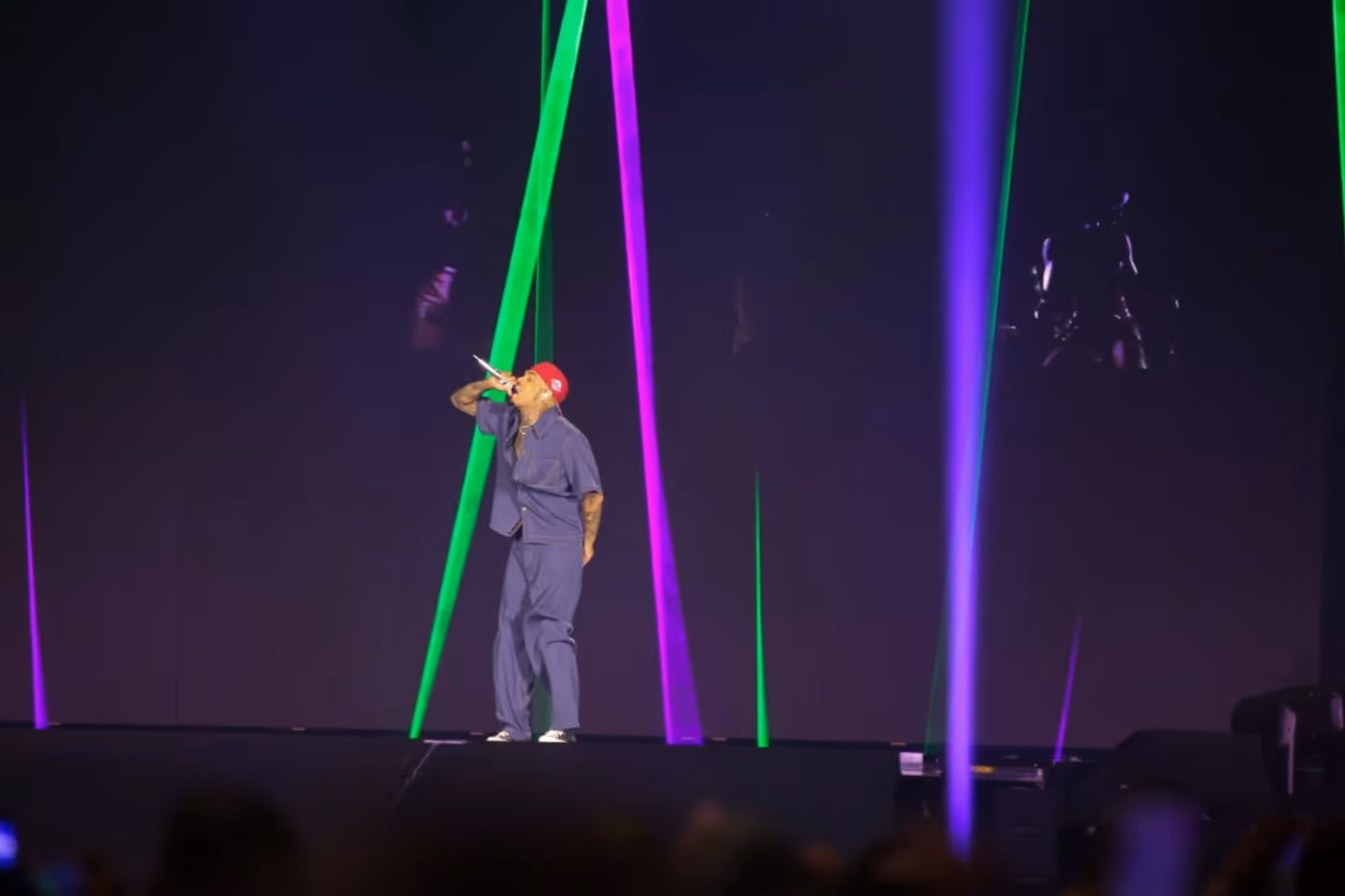 Review: THE R&B TOUR - STARRING USHER RAYMOND & CHRIS BROWN at U.S. Bank Stadium Image