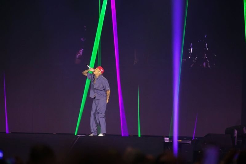 Review: THE R&B TOUR - STARRING USHER RAYMOND & CHRIS BROWN at U.S. Bank Stadium Image