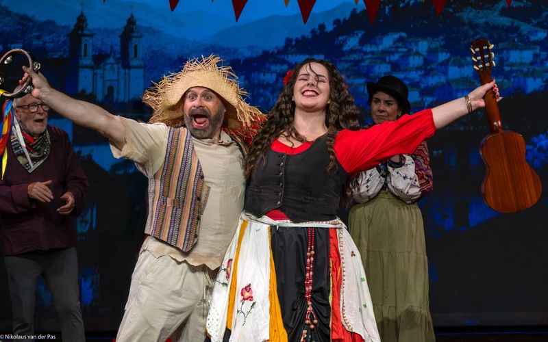 Review: LA PéRICHOLE at European Theatre Club - Comédie Royale Claude Volter Image