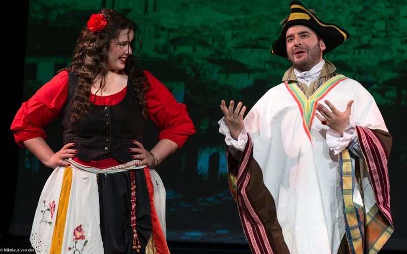 Review: LA PéRICHOLE at European Theatre Club - Comédie Royale Claude Volter Image