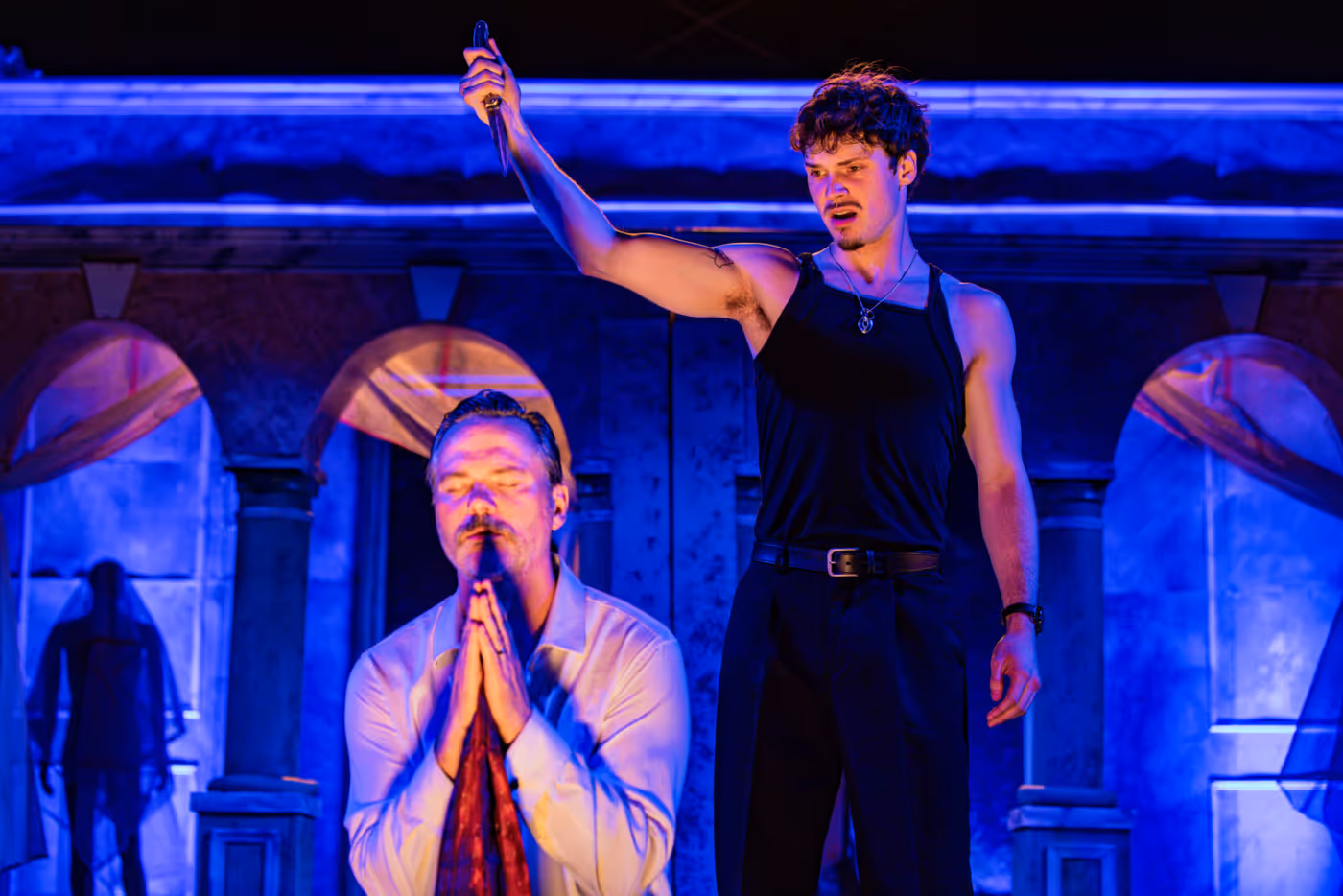 Photos: First Look at HAMLET and THE IMPORTANCE OF BEING EARNEST at Oak Park Festival Theatre Image
