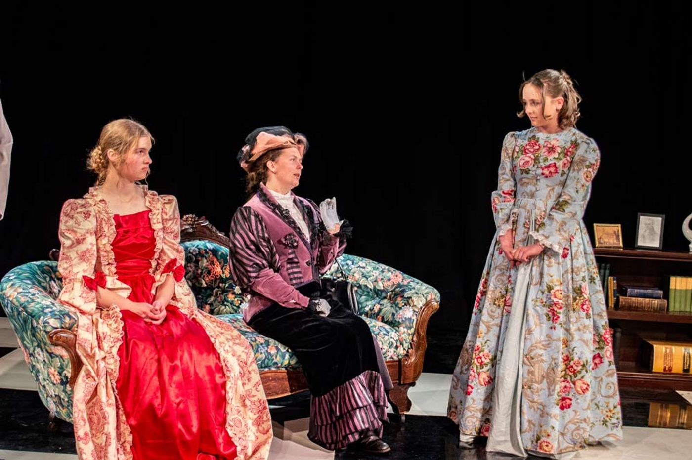 Photos: THE IMPORTANCE OF BEING EARNEST at Upstart Crows Image