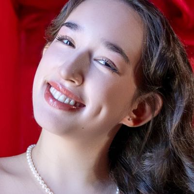 Alliana Lili Yang     15 year-old opera virtuoso Photo