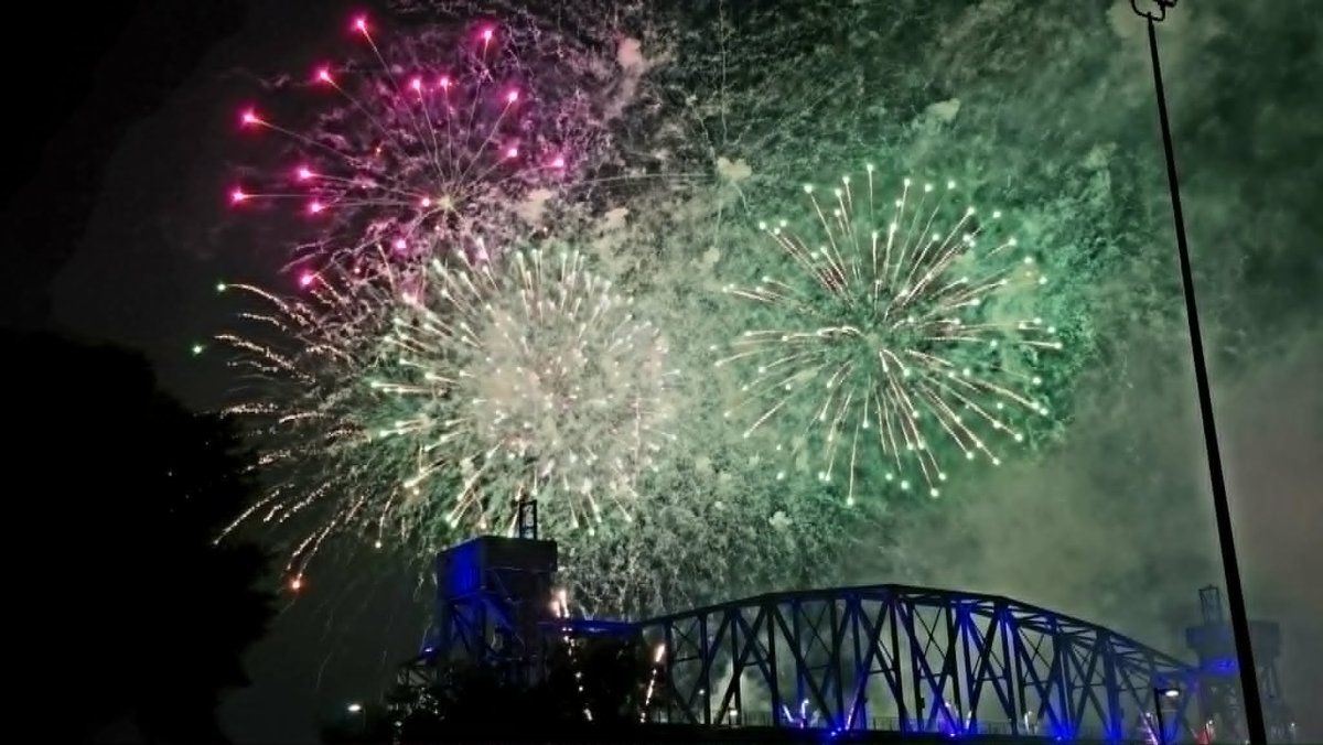 Review: 42ND ANNUAL POPS ON THE RIVER at First Security Amphitheater in Little Rock Image