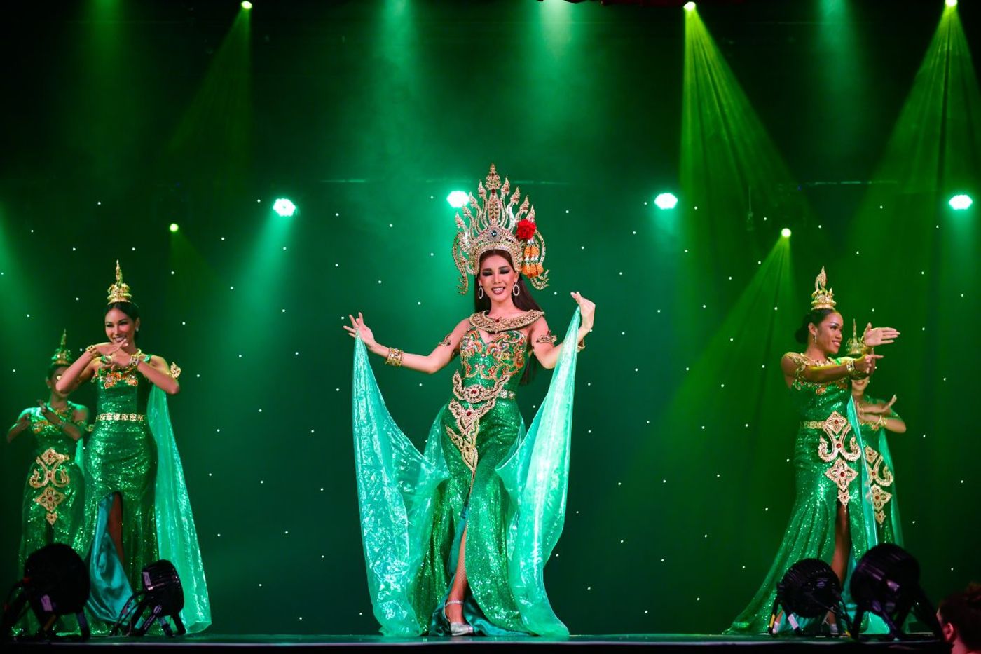 Review: THE LADYBOYS OF BANGKOK: FULL MOON, Sabai Pavilion Image