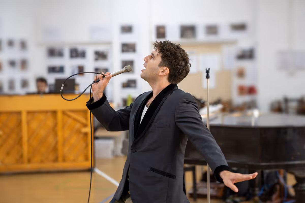 Ben Platt at Photos: Ben Platt and More in Rehearsal For MIDNIGHT AT THE NEVER GET