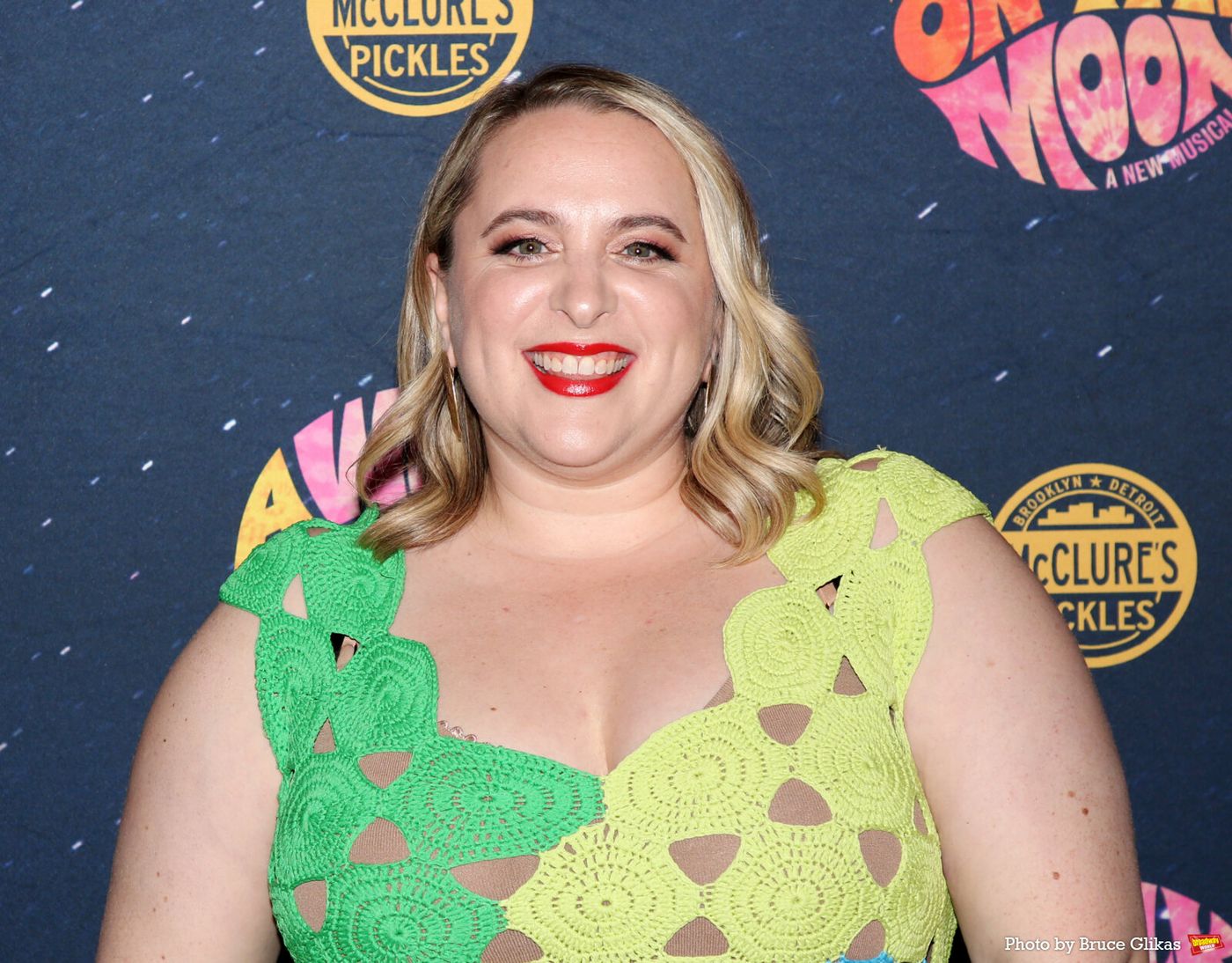 Photos: Go Inside A WALK ON THE MOON Opening Night Image
