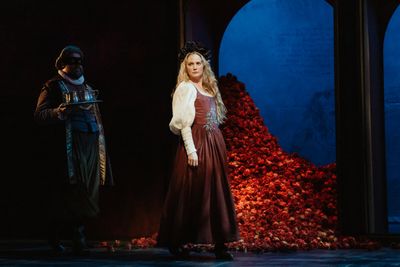 Jennifer Nettles Photo