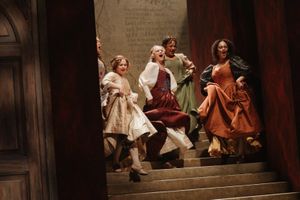 Emily Fink, Aubrey Matalon, Jennifer Nettles, Jamila Sabares-Klemm, and Maya Sistruck @ BroadwayWorld Emily Fink, Aubrey Matalon, Jennifer Nettles, Jamila Sabares-Klemm, and Maya Sistruck Photo