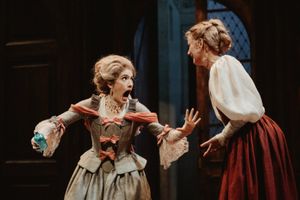 Didi Romero and Jennifer Nettles @ BroadwayWorld Didi Romero and Jennifer Nettles Photo