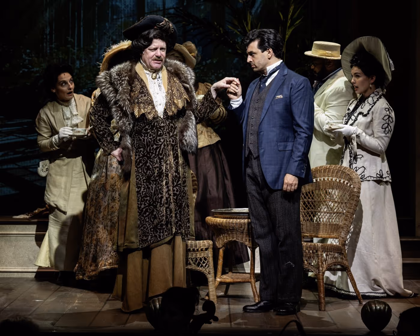 Review: A GENTLEMAN'S GUIDE at Olney Theatre Center Image