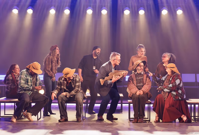 VINDOS DE LONGE (Come From Away) Lands at Teatro Ruth Escobar, With Heart, Humor, and Hope Image