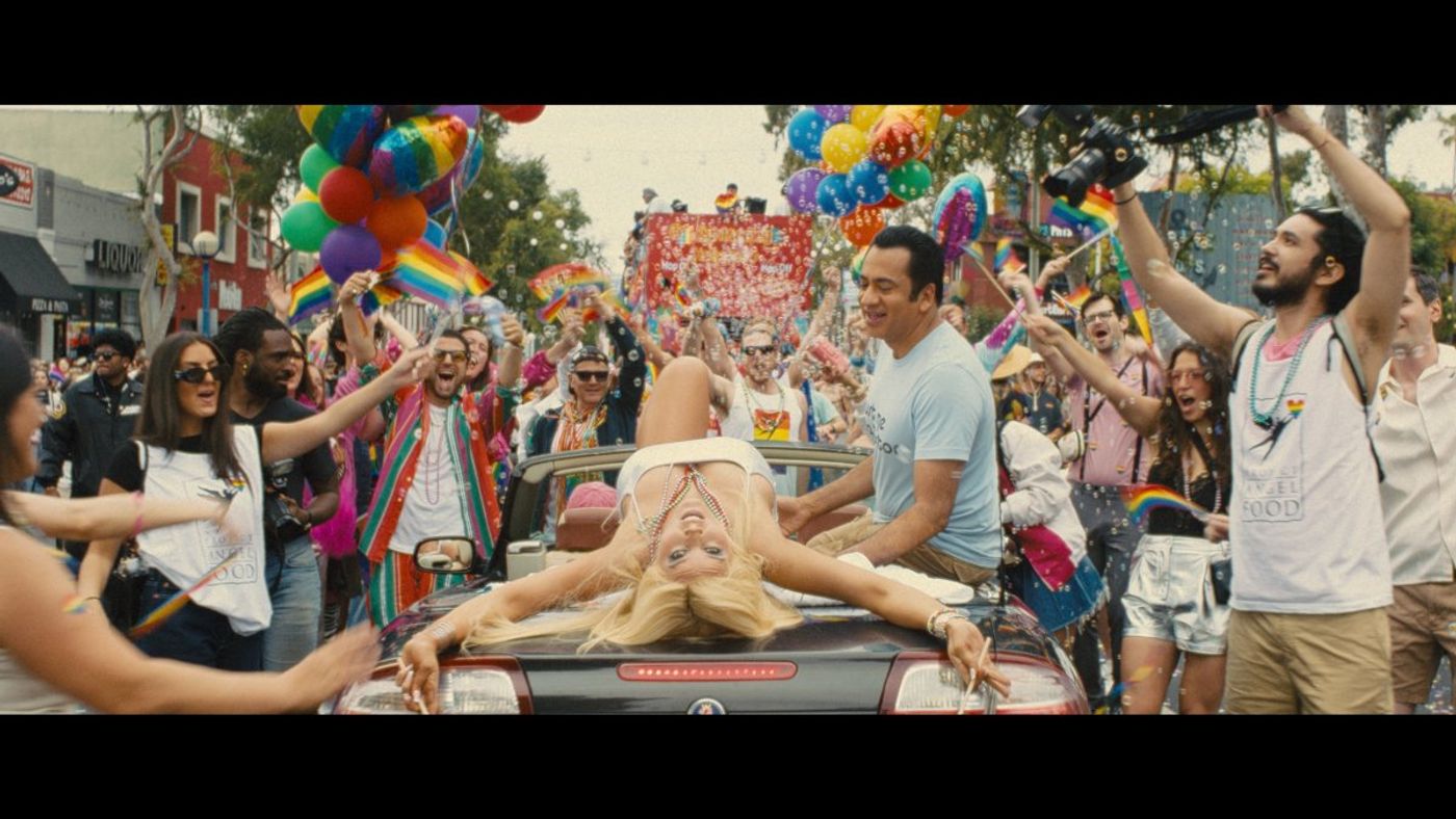Photos: First Look at Kal Penn and Abbie Cornish in TRUST ME, I’M A DOCTOR Image