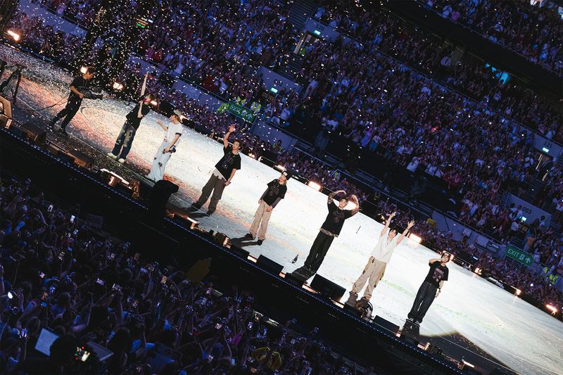 Photos: Inside BTS WORLD TOUR ARIRANG at London's Tottenham Hotspur Stadium — photo 4 of 13