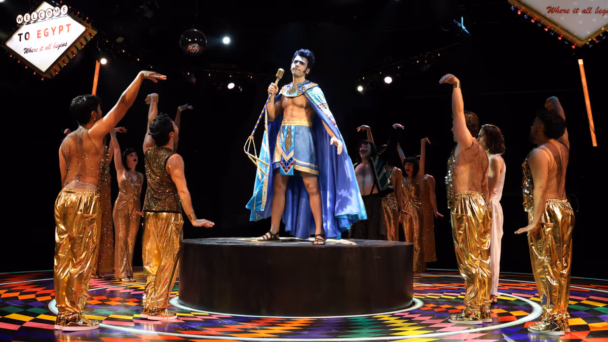 Brent Thiessen and the cast of Joseph and the Amazing Technicolor Dreamcoat at Photos: JOSEPH AND THE AMAZING TECHNICOLOR DREAMCOAT at North Shore Music Theatre