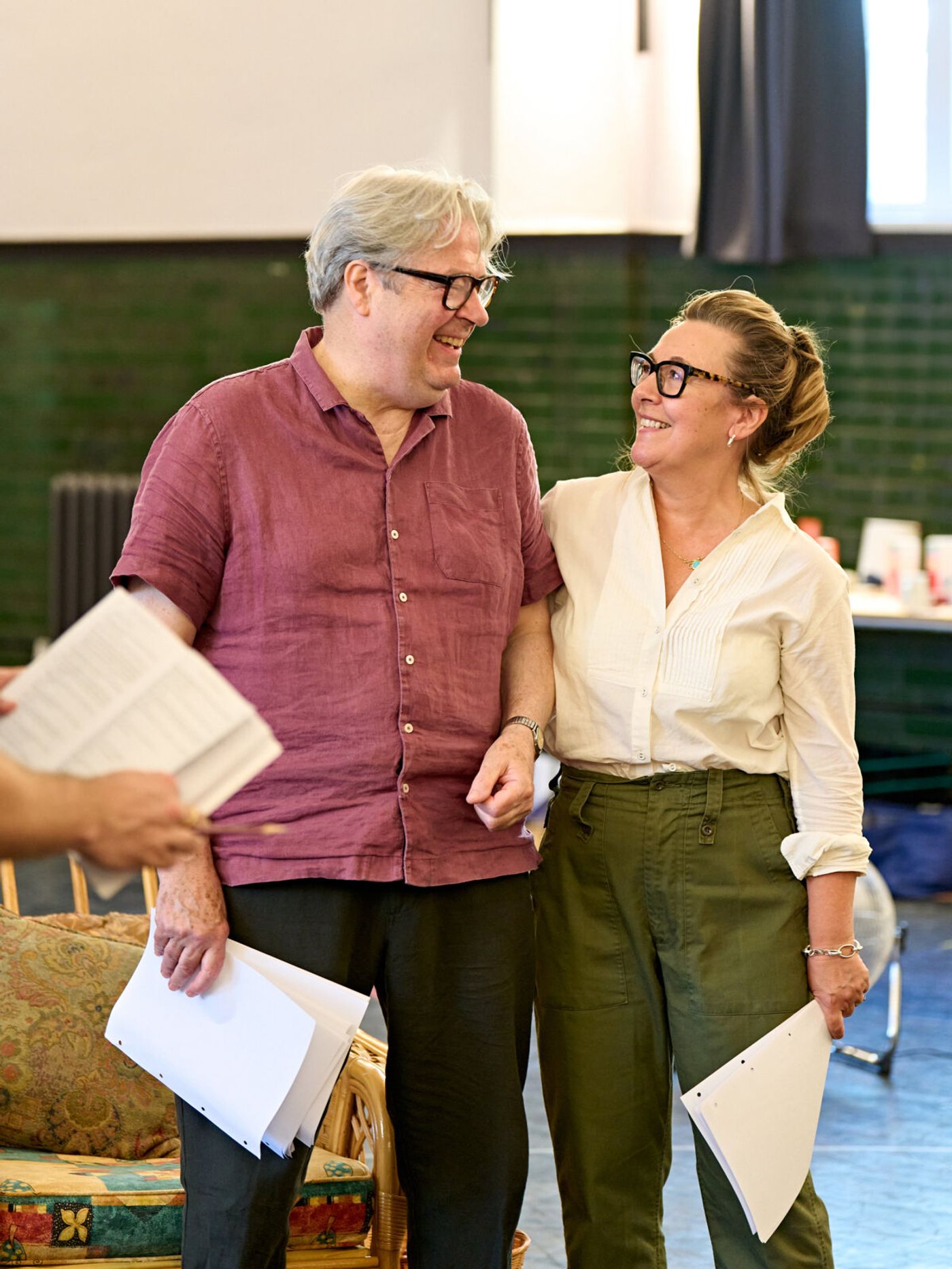 Photos: Alan Ayckbourn’s HOW THE OTHER HALF LOVES in Rehearsal Image