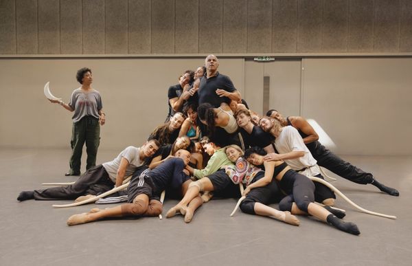 Melanie La Barrie, Gary Wilmot and cast Photo