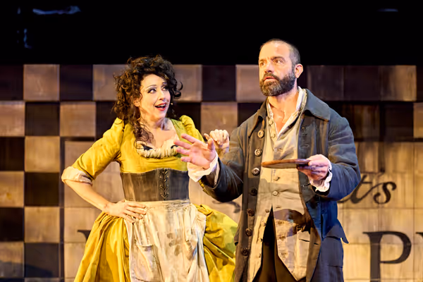 Meow Meow, Ramin Karimloo Photo