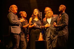 Andrew Penner, Divine Brown, Hailey Gillis, Ben Caplan and Travis Knighs @ BroadwayWorld Andrew Penner, Divine Brown, Hailey Gillis, Ben Caplan and Travis Knighs Photo