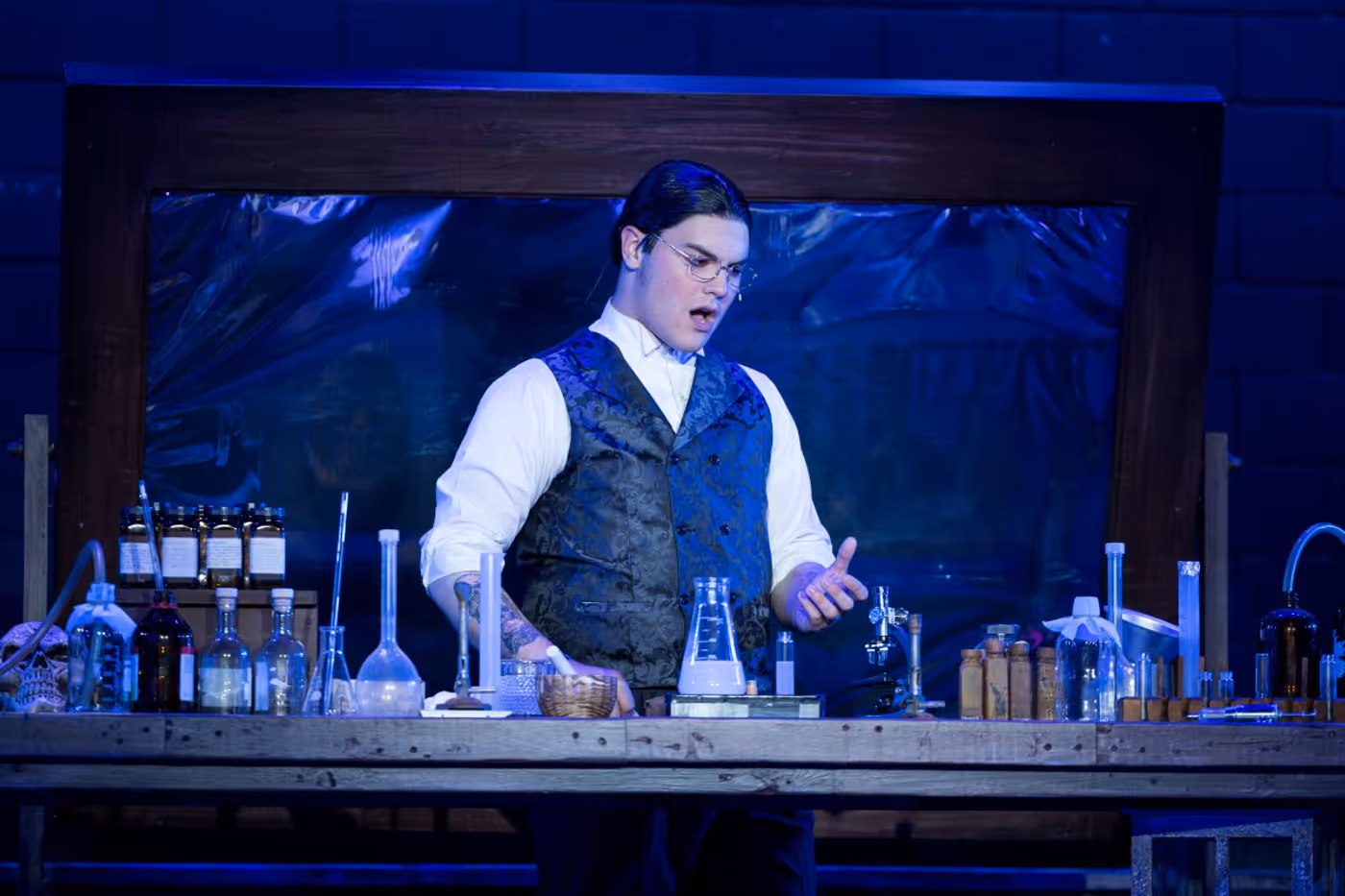 Review: JEKYLL AND HYDE at Ashland Productions Image