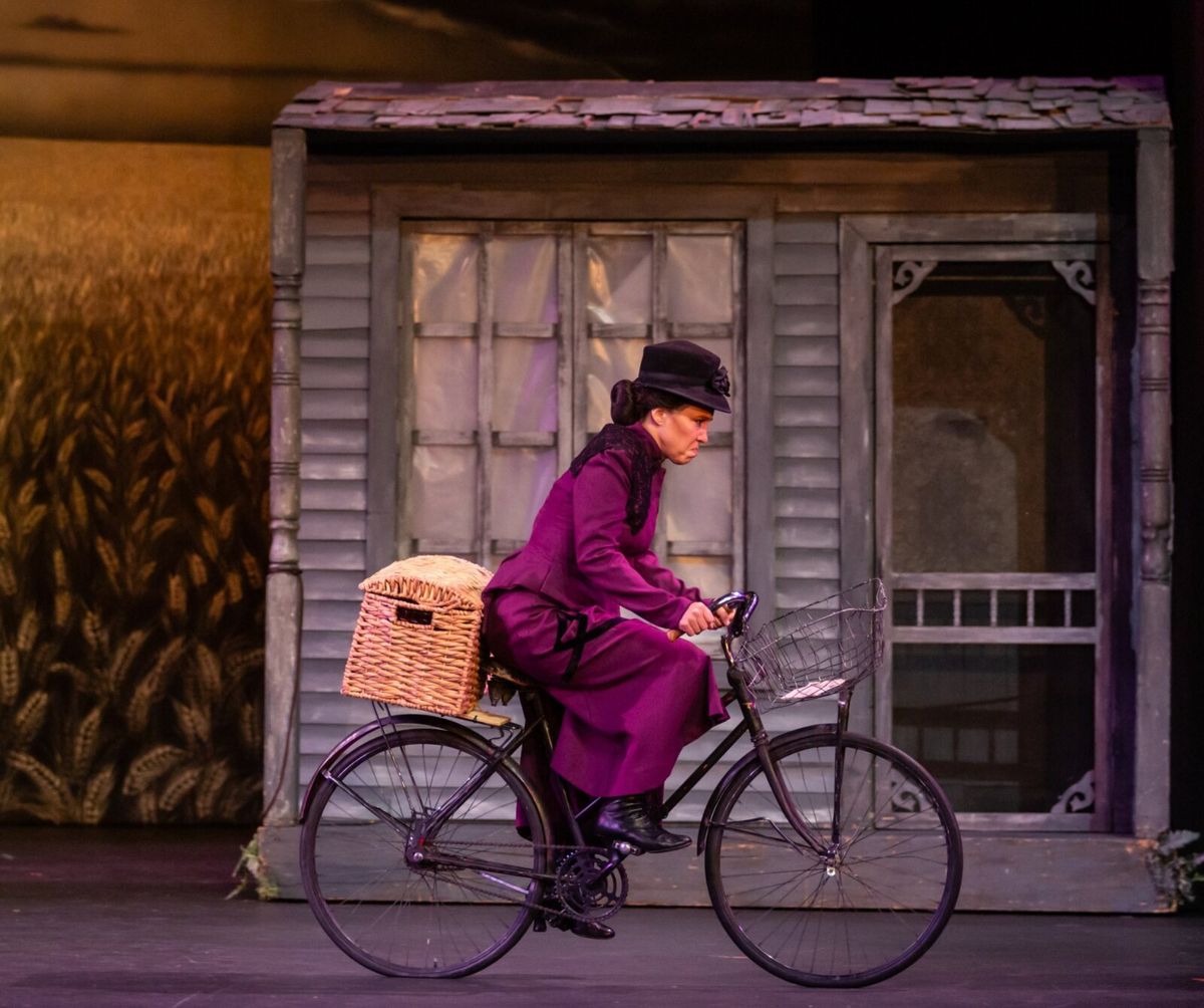 Becky Lythgoe at Photos: THE WIZARD OF OZ Comes to 5-Star Theatricals