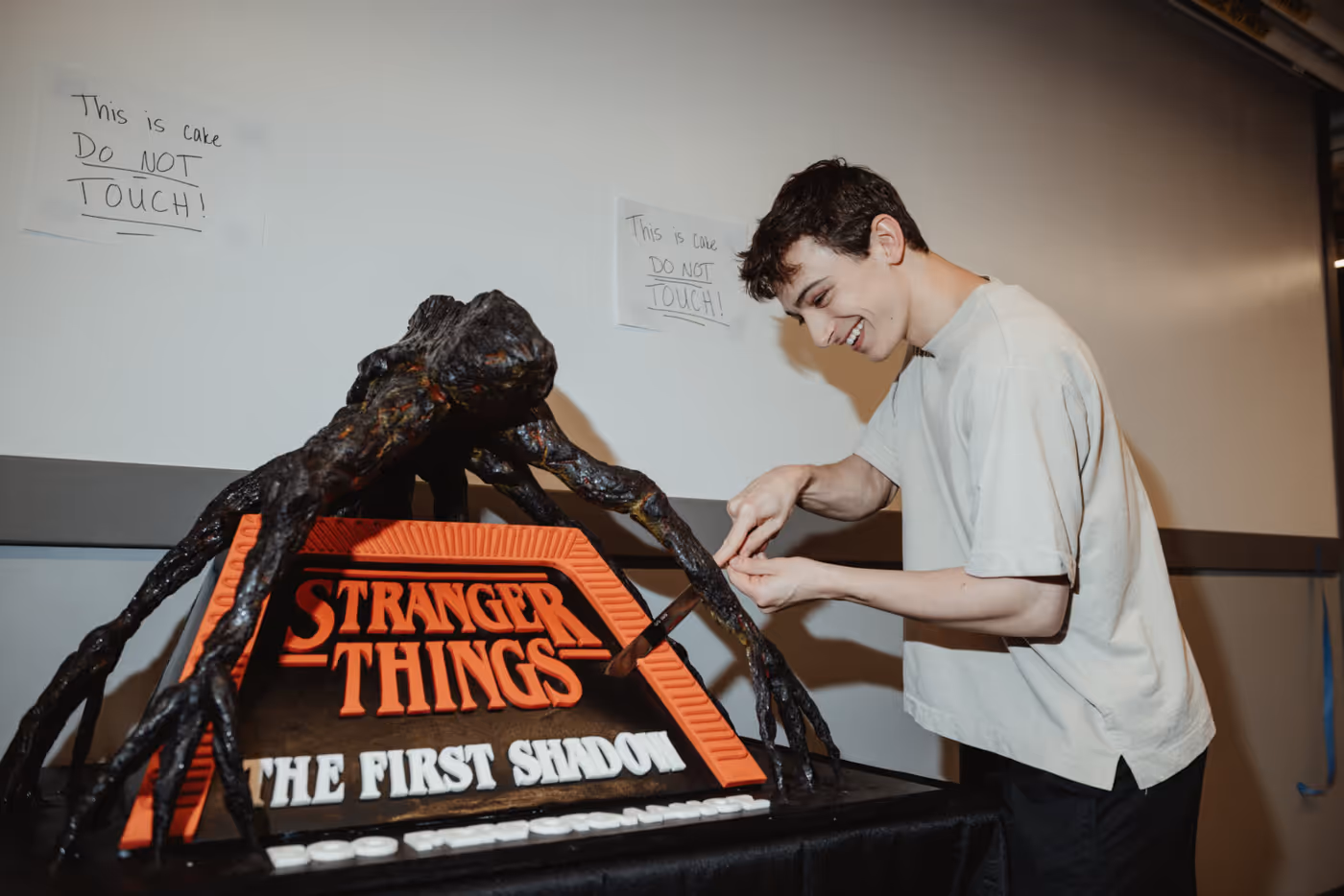 Photos: STRANGER THINGS: THE FIRST SHADOW Celebrates 500th Broadway Performance Image