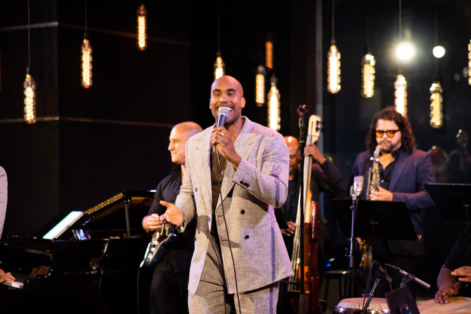 Photos: See Highlights of Anthony Almonte at Dizzy's Club — photo 23 of 28