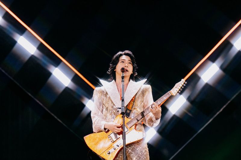 Review: Mrs. GREEN APPLE Concludes “ZENJIN MITO TO IM/MUTABLE” at Japan National Stadium Image