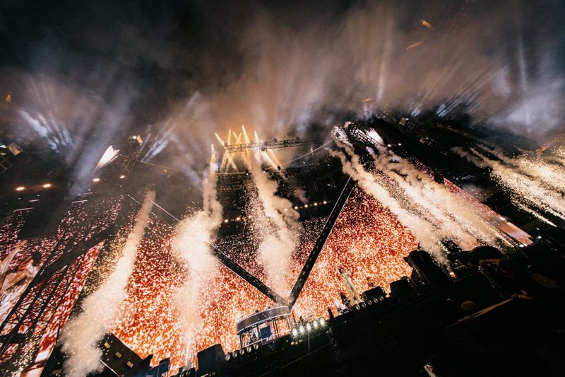 Review: Mrs. GREEN APPLE Concludes “ZENJIN MITO TO IM/MUTABLE” at Japan National Stadium Image