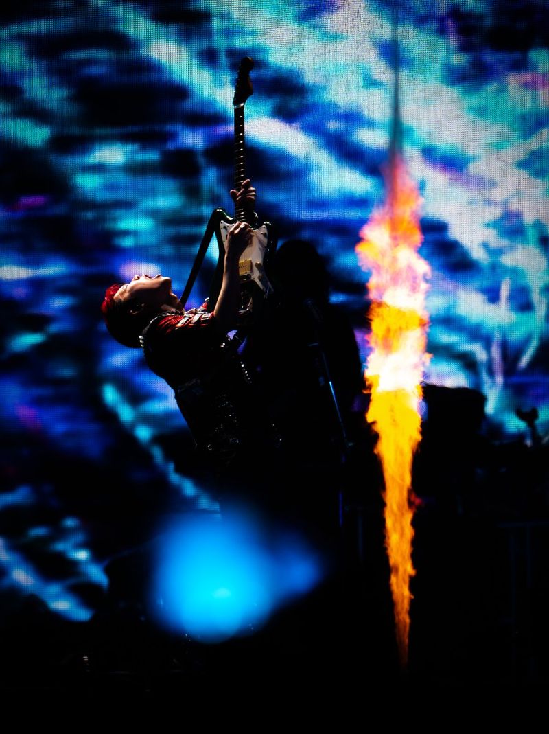 Review: Mrs. GREEN APPLE Concludes “ZENJIN MITO TO IM/MUTABLE” at Japan National Stadium Image