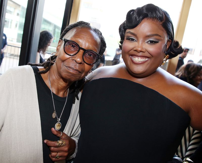 Photos: THE WHOOPI MONOLOGUES Company Celebrates Opening Night — photo 41 of 47